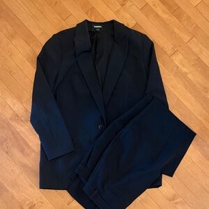 Express Women's Black Single-Button Blazer and Pants Set